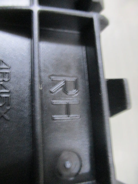 Mitsubishi Outlander Genuine Right Hand Rear Bumper Face Side Retainer Bracket New Part