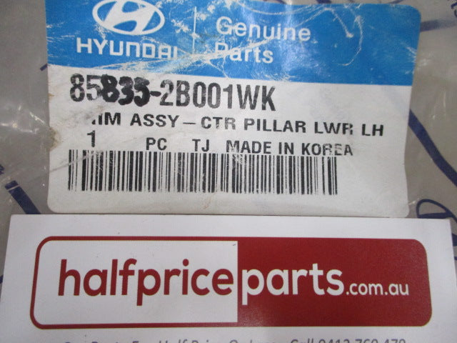 Hyundai Santa Fe CM  Genuine Left Hand Center B-Pillar Lower Trim New Part.
