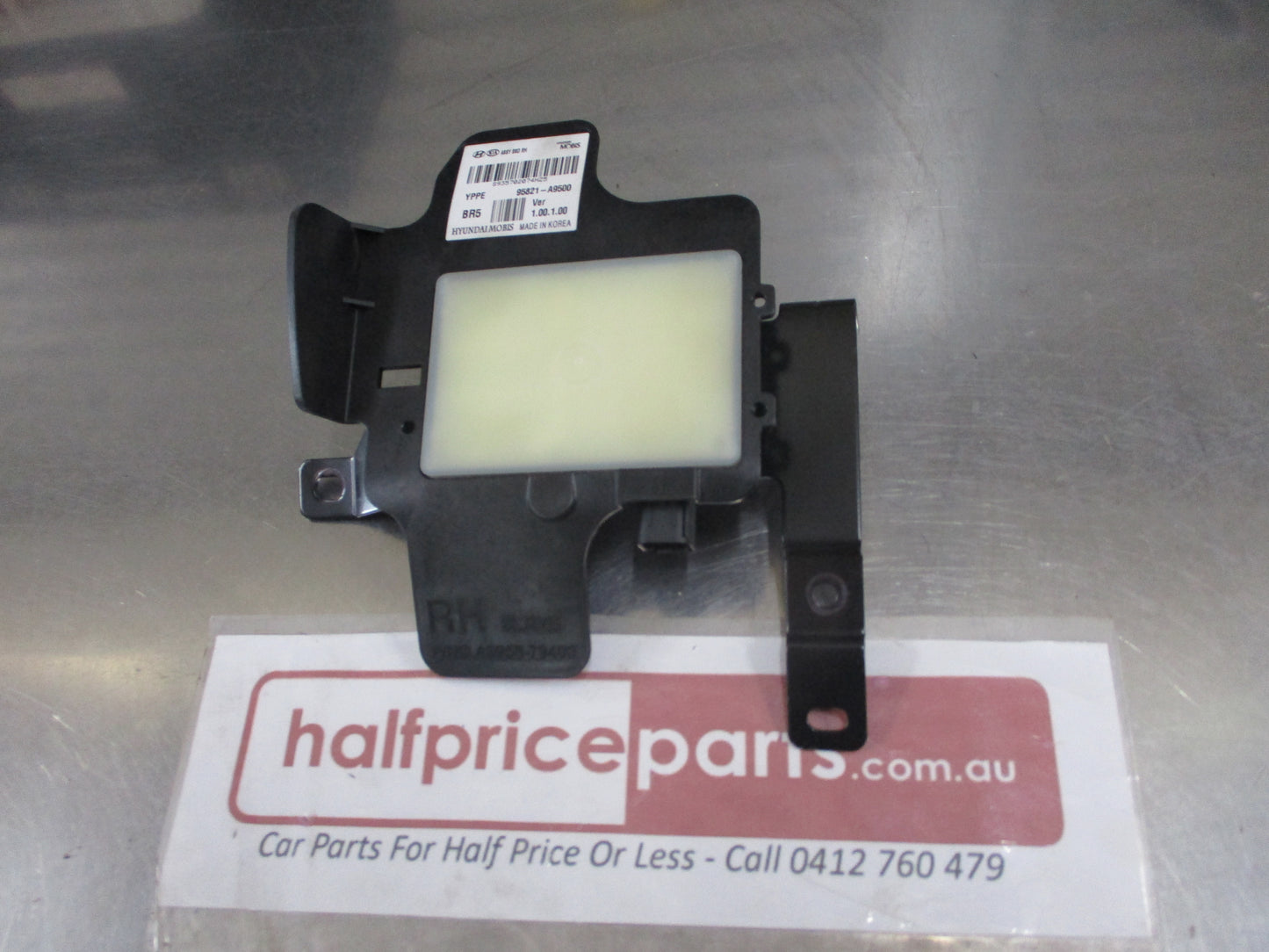 Kia Carnival Genuine Right Hand Blind Spot Radar Sensor New Part.