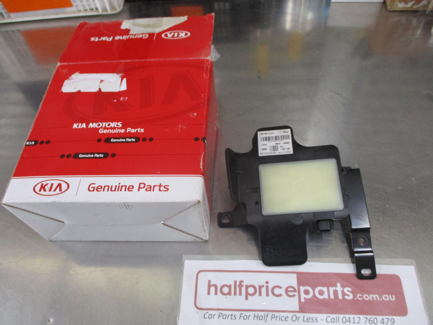 Kia Carnival Genuine Right Hand Blind Spot Radar Sensor New Part.