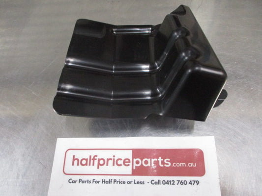 Mitsubishi Outlander Genuine Right Hand Front Air Guide Cover New Part