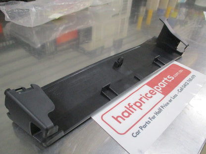Mitsubishi Outlander/Outlander Sport Genuine Left Hand Front Seat Right Track End Cover New Part