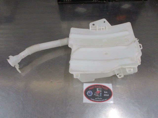 Mitsubishi ML-MN Triton Genuine Windscreen Washer Bottle New Part