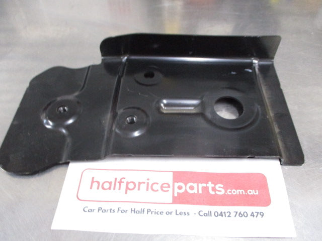 Mitsubishi Outlander/Lancer Genuine Right hand Lower Extension New Part