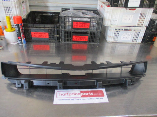 Mitsubishi Lancer/Evolution/Ralliart Genuine Front Bumper Grille New Part