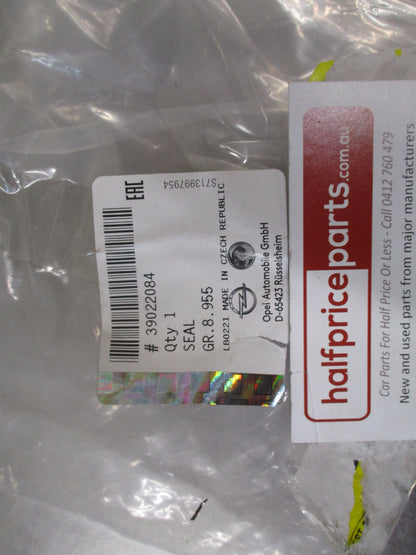 Holden ZB Commodore Genuine Front  Right Hand Guard Rear Seal New Part