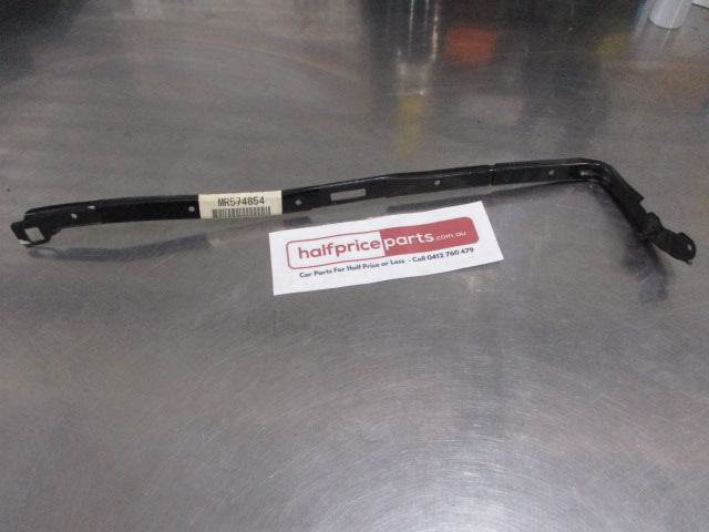Mitsubishi Outlander Genuine Upper Right Hand Rear Bumper Side Plate New Part