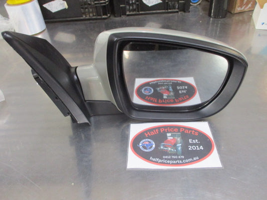 Hyundai IX35 Genuine Right Hand Electric Heated Mirror Assembly (Unpainted) New Part