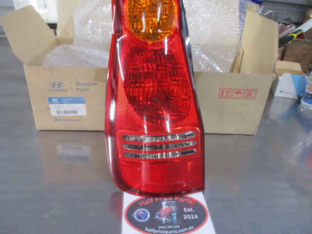 Hyundai Lavita Genuine Right Hand Rear Tail Light New Part