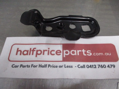 Mitsubishi Lancer Evolution  (without Ralliart) Genuine Right Fender Mounting Bracket New Part