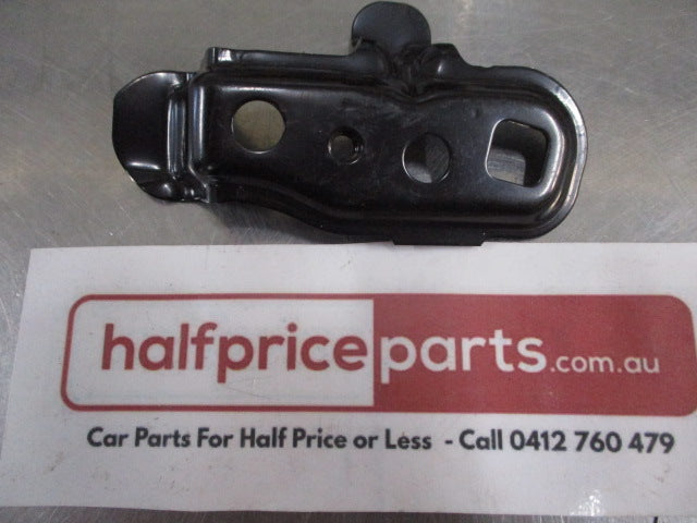Mitsubishi Lancer Evolution  (without Ralliart) Genuine Right Fender Mounting Bracket New Part