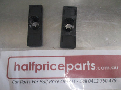 Holden VF Commodore/WN Caprice Genuine Front Park Assist Alarm Sensor Bracket Set New Part