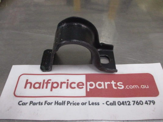 Mitsubishi Pajero Genuine Stabilizer Bracket (Sway Bar) New Part