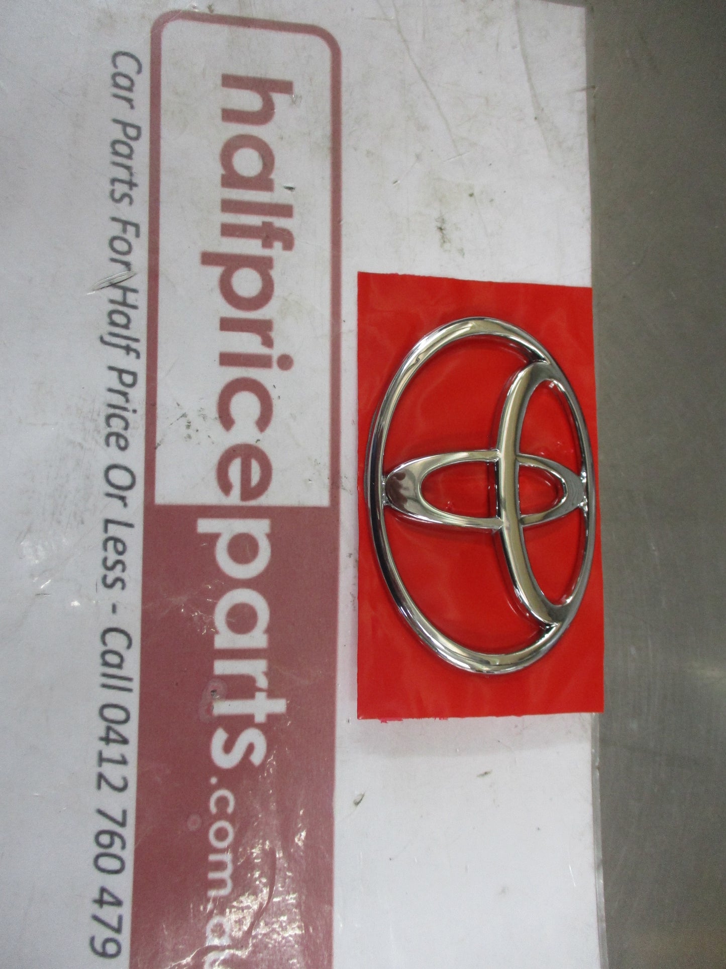 Toyota Camry ACV36 Genuine Rear Boot Chrome Emblem New Part