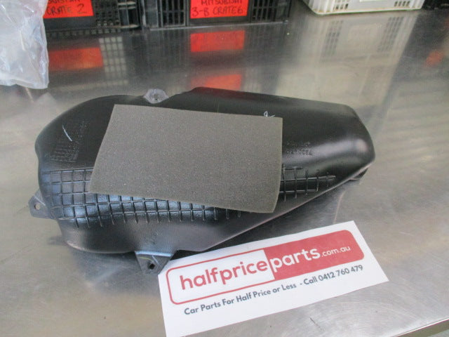 Mitsubishi Pajero Sport Genuine Rear A/C Unit Joint Duct New Part