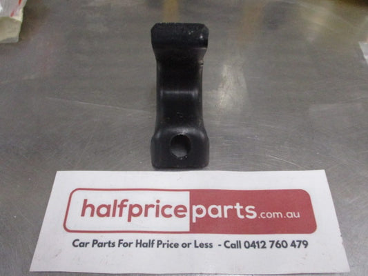 Mitsubishi Pajero Genuine Stabilizer Bracket (Sway Bar) New Part