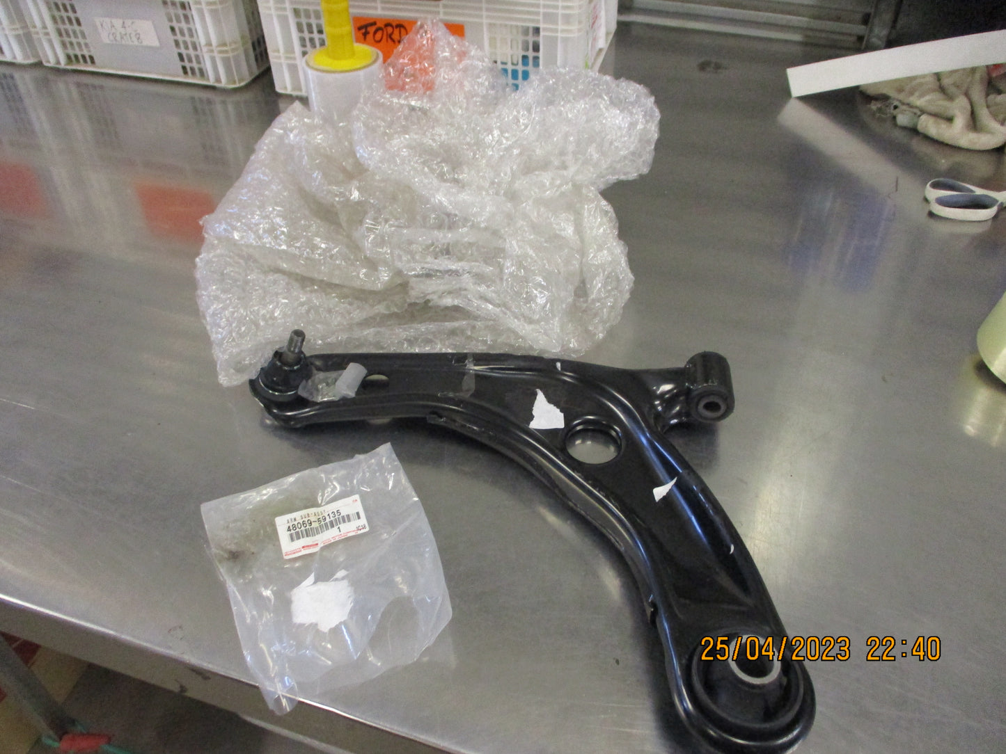 Toyota Yaris/Prius/Corolla Genuine Lower Left Hand No1 Arm Sub Assembly New Part