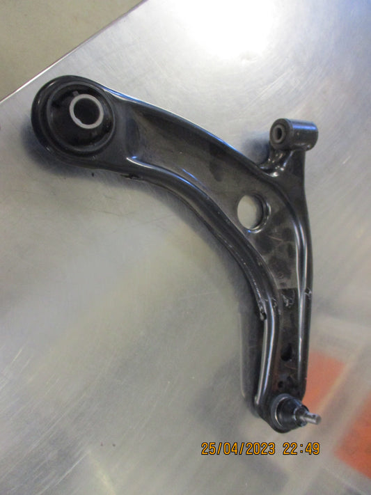 Toyota Yaris/Prius/Corolla Genuine Lower Right Hand No1 Arm Sub Assembly New Part