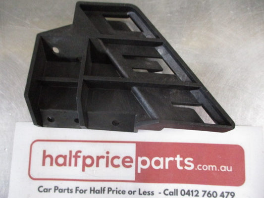 Mitsubishi Pajero Genuine Right Hand Headlight Bracket New Part