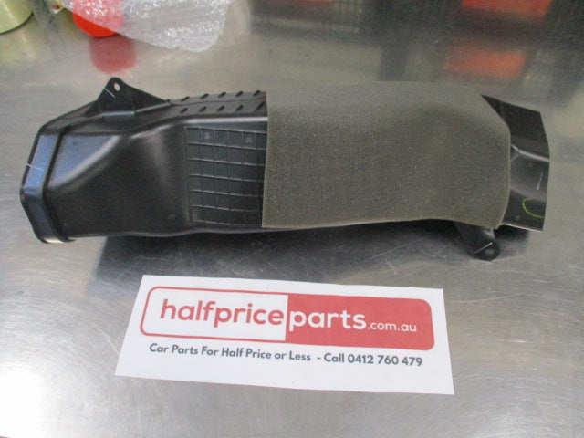Mitsubishi Pajero Sport Genuine Rear Roof Ventilator Duct New Part