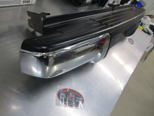 Isuzu D-max Genuine Rear Step Used VGC Straight Some Scuff Marks On Plastic As Per Photos.