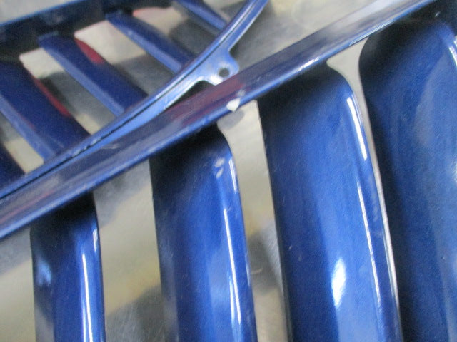 Mitsubishi Magna/Verada Genuine Front Bumper Radiator Grille Pair (Blue) Used Part