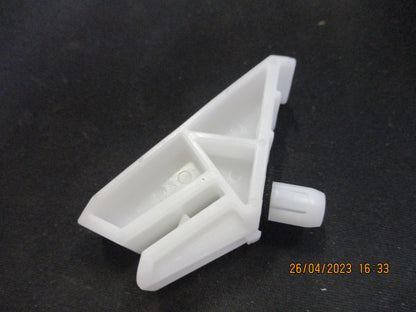 Nissan GU4 Patrol Genuine Flare Clip Lower Door New Part