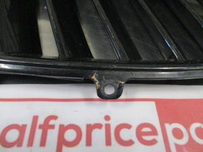 Mitsubishi Magna/Verada Genuine Front Bumper Radiator Grille Pair (Black) Used Part