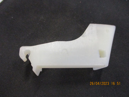 Nissan Pulsar Genuine Right Hand Front Door Rod Cylinder Protector New Part