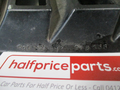 Mitsubishi Magna/Verada Genuine Front Bumper Radiator Grille Pair (Black) Used Part