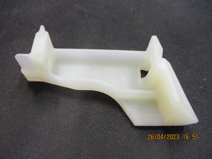 Nissan Pulsar Genuine Right Hand Front Door Rod Cylinder Protector New Part