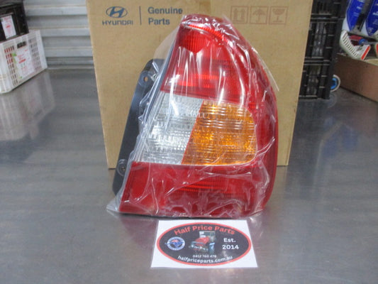 Hyundai Accent Genuine Right Hand Rear Tail Light New Part.