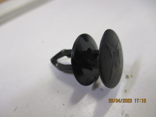 Nissan Dualis J10E-J11E Genuine Front Grille Clips New Part