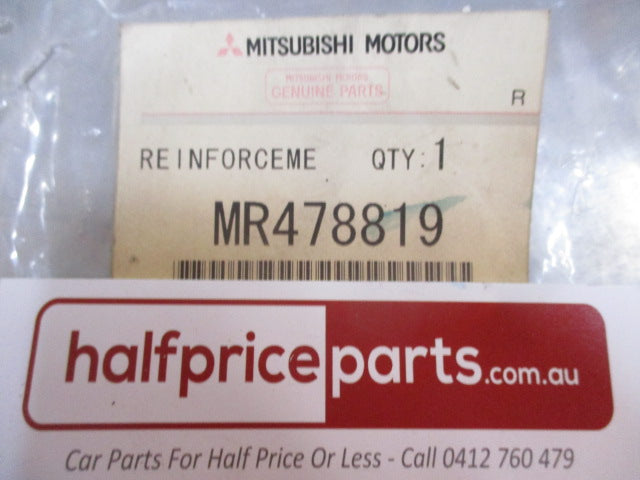 Mitsubishi Pajero Genuine Left Hand Rear Bumper Outer Bracket Reinforcement New Part