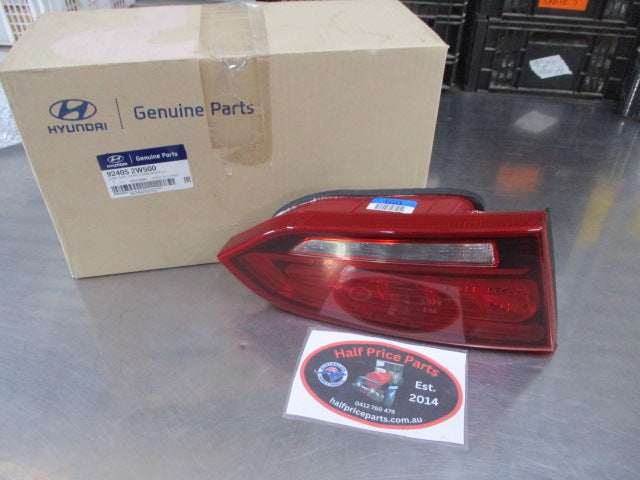 Hyundai Santa Fe Genuine Left Hand Inner Tail Light Assembly New Part