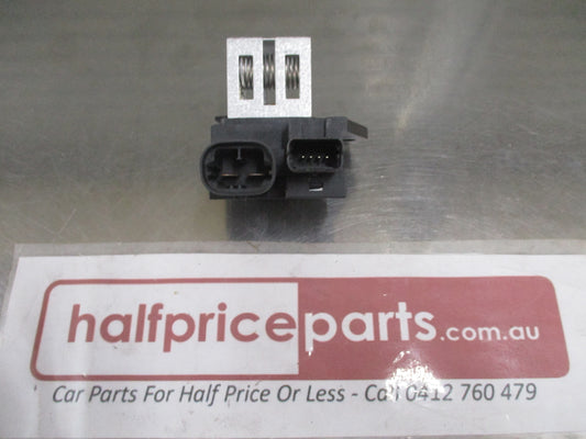 Peugeot -Citroen Genuine Radiator Fan Motor Relay New Part