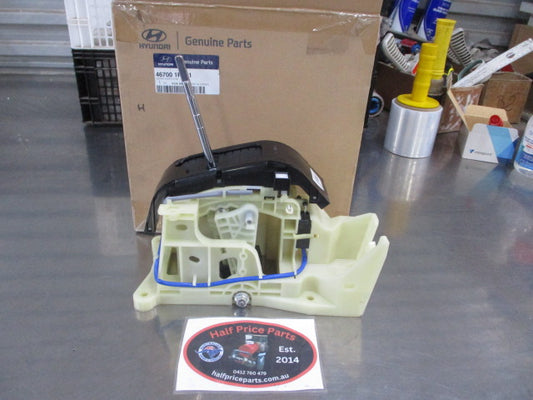 Hyundai Accent RB Hatch Back Genuine Automatic Transmission Shift Lever Control Assembly New Part