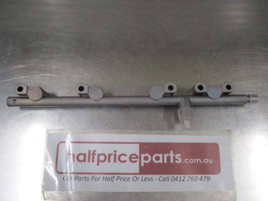 Nissan Juke Genuine Fuel Rail New Part