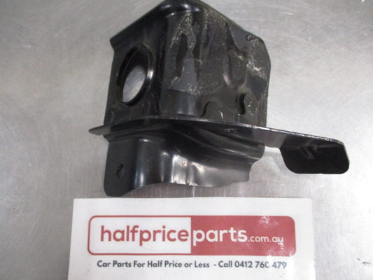 Mitsubishi Outlander Genuine Right Hand Lower Tie Bar Bracket New Part