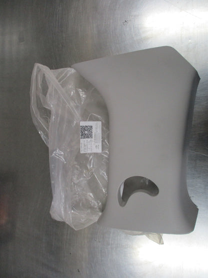 LDV/Maxus G10 Genuine Passengers Side Mid Row Seat Belt Guide Trim