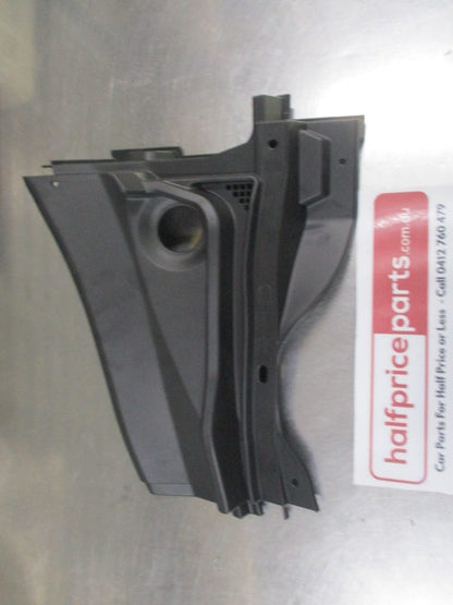 Mitsubishi Grandis Genuine Front Windshield Left Hand Deck Garnish New Part