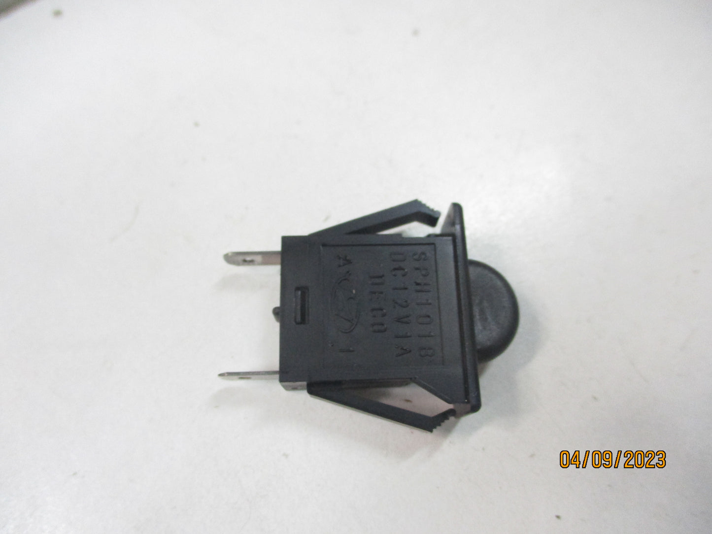 Kia Optima-Cerato-Sportage Genuine Glove Box Light Control Switch New Part