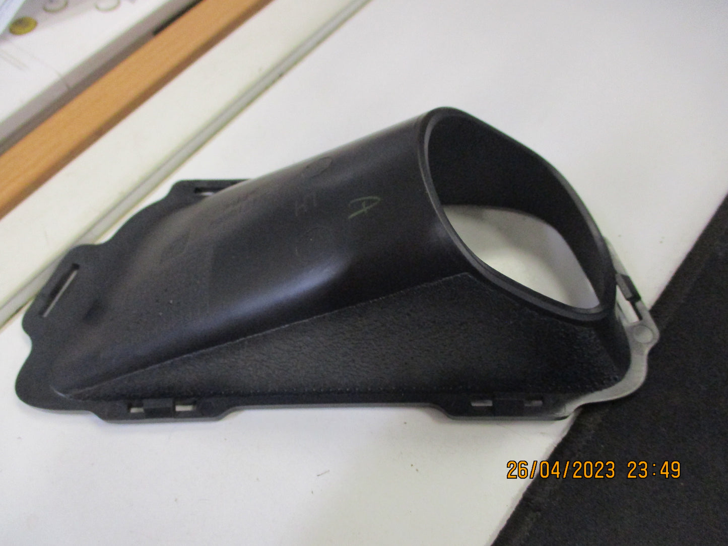 Holden RG Colorado Genuine Left Hand Front Fog Light Inner Plastic New Part