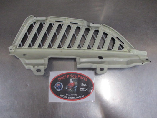 Mitsubishi Grandis Left Hand Front Radiator Grille (BLACK) New Part