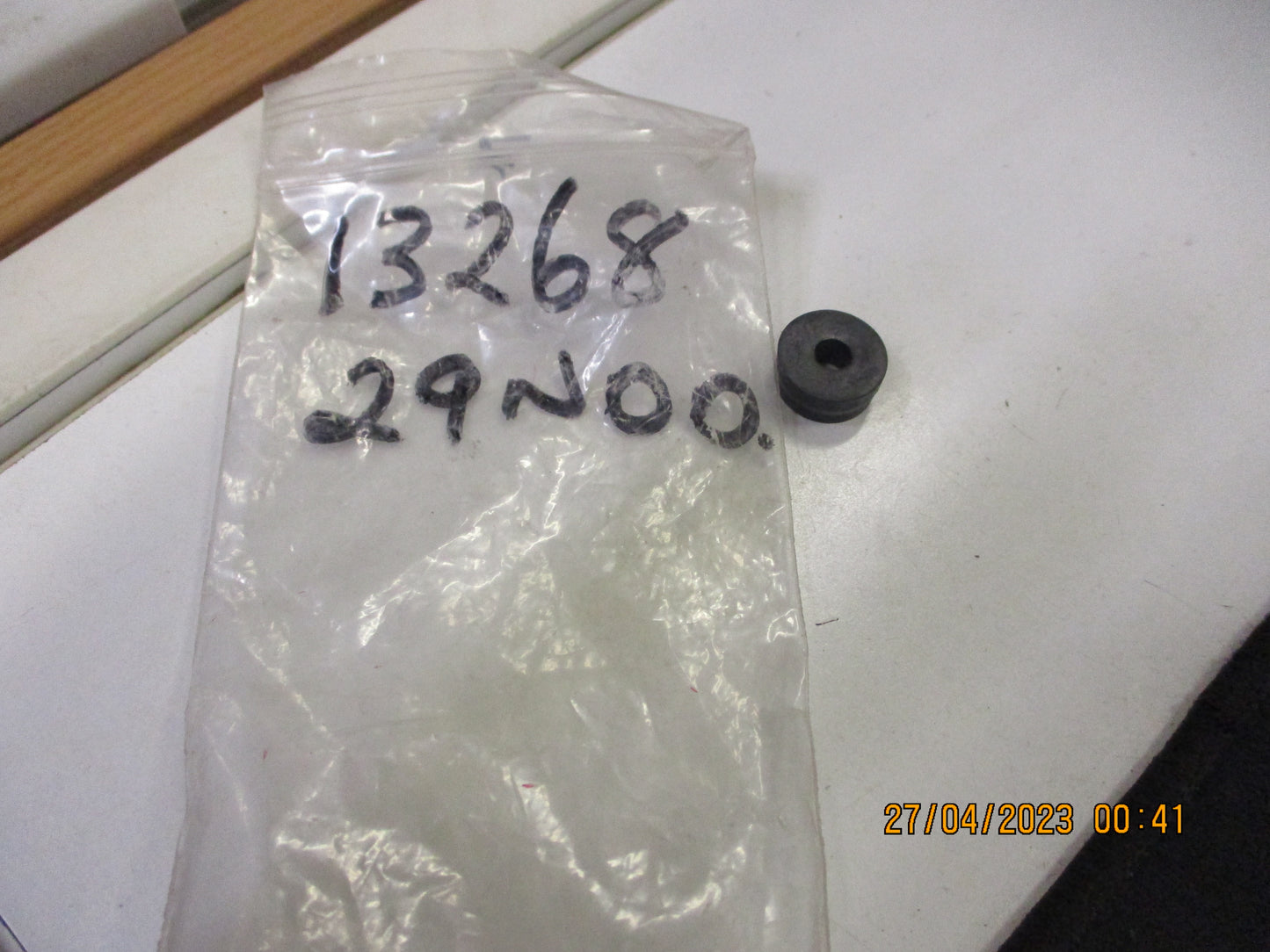 Nissan GQ-GU TB-TD Patrol Genuine Rocker Cover Rubber Washer New Part