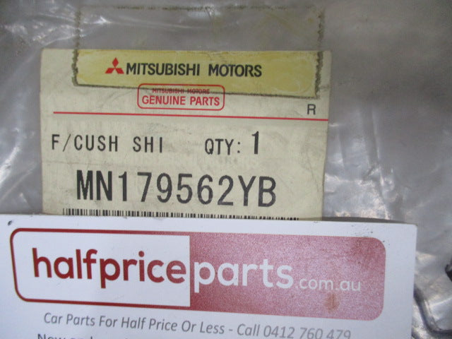 Mitsubishi Pajero Genuine Front Right Hand Seat Side Shield Trim Cover New Part