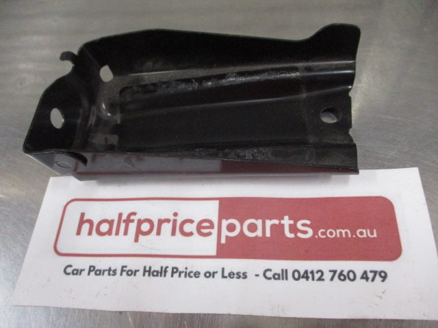 Mitsubishi Outlander Genuine Front Lower Tie Extension Bracket New Part