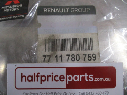 Mitsubishi / Renault Genuine First Aid Kit With Vest And Safety Triangle New Part