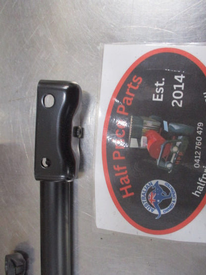 Mitsubishi Pajero Sport Genuine Pair of Tailgate Struts New Part