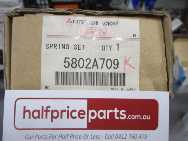 Mitsubishi Pajero Sport Genuine Pair of Tailgate Struts New Part